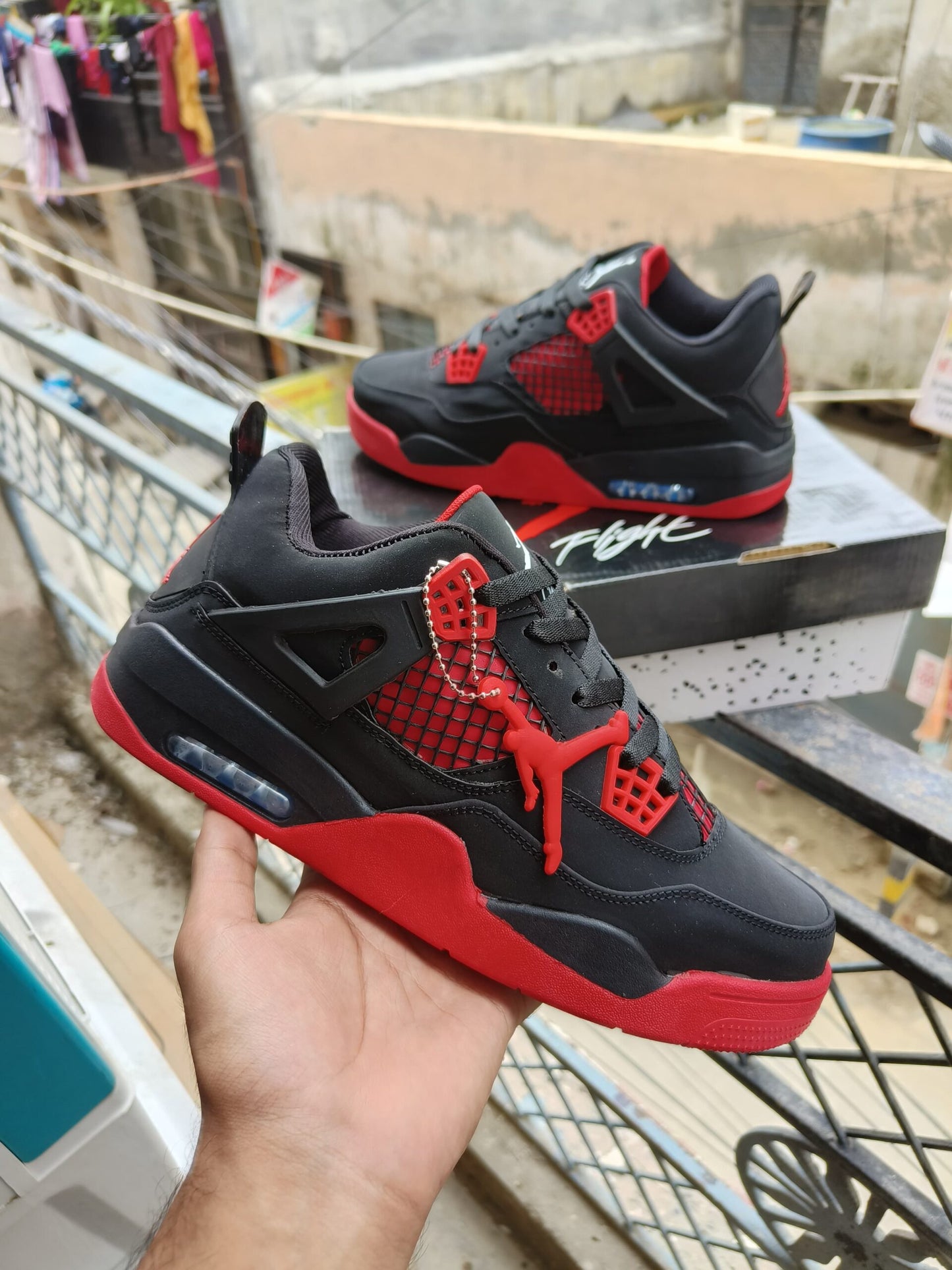 NIKE JORDAN 4 RED THUNDER